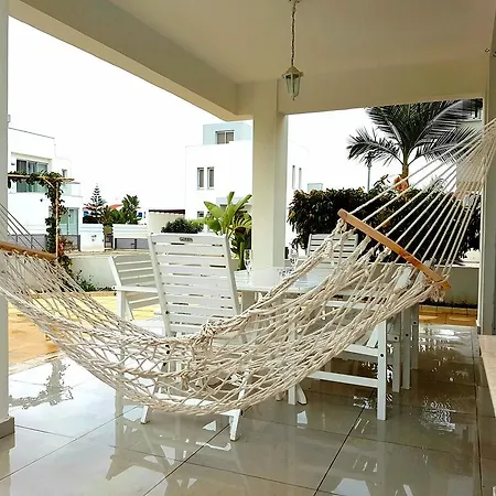 Colonial Beach Villa 16 & 15 Perivolia