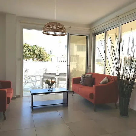 Colonial Beach Villa 16 & 15 Perivolia