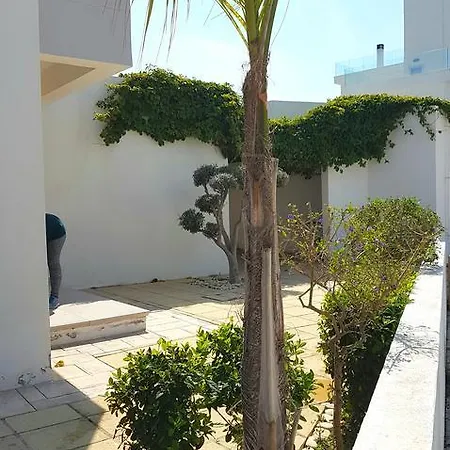 Colonial Beach Villa 16 & 15 * Perivolia