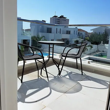Colonial Beach Villa 16 & 15 Villa *