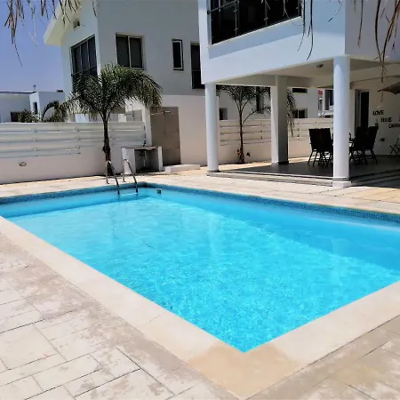 Colonial Beach Villa 16 & 15 Villa Perivolia