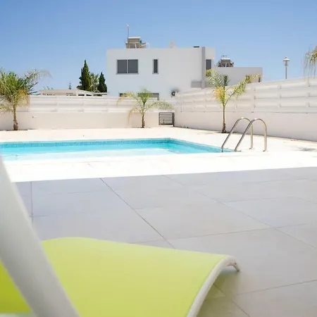 Villa Colonial Beach Villa 16 & 15 Perivolia